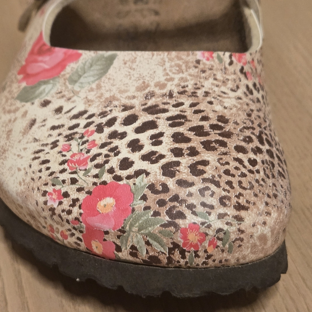 Birki's by Birkenstock Women's Maria Floral Roses Clogs, Size 9 Condition: Pre- - Picture 5 of 6